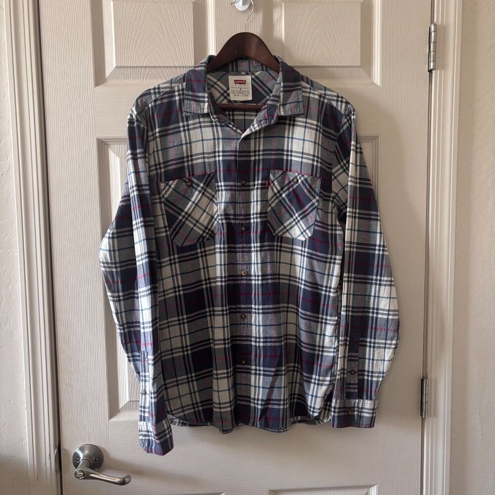 Levi's Men’s Classic Long Sleeve Button-Down Plaid Shirt (M)